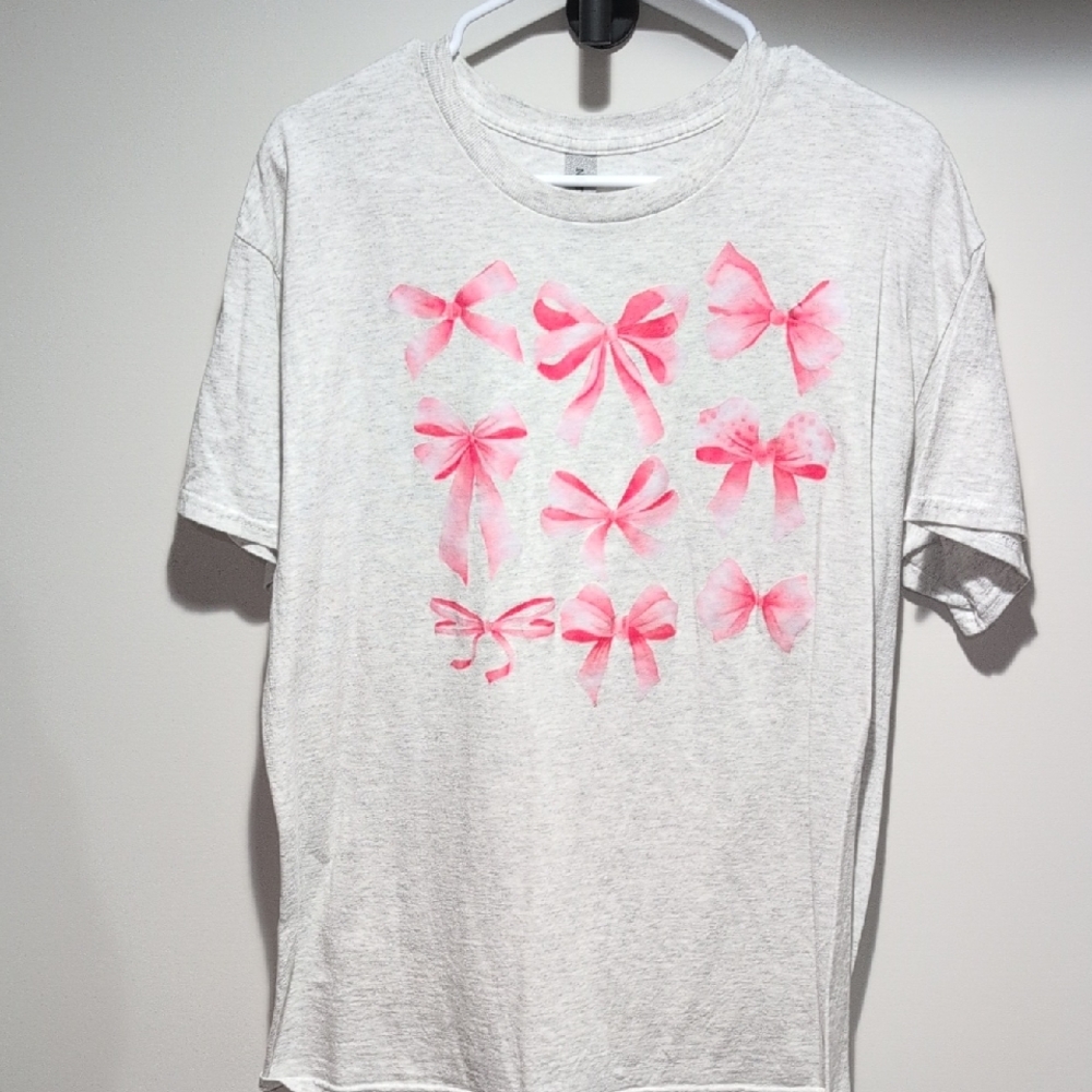 Girls' Light Gray Tee with Pink Bow Print